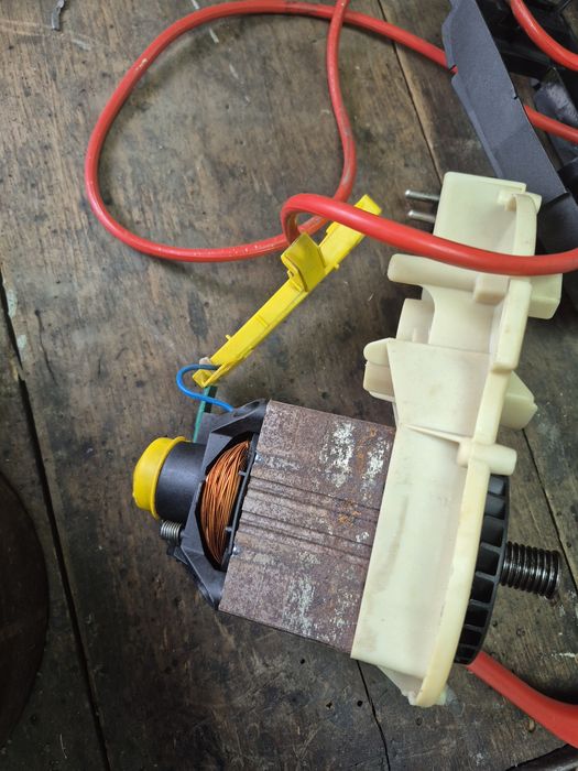 Запчастини до газонокосарки BOCSH rotak 34