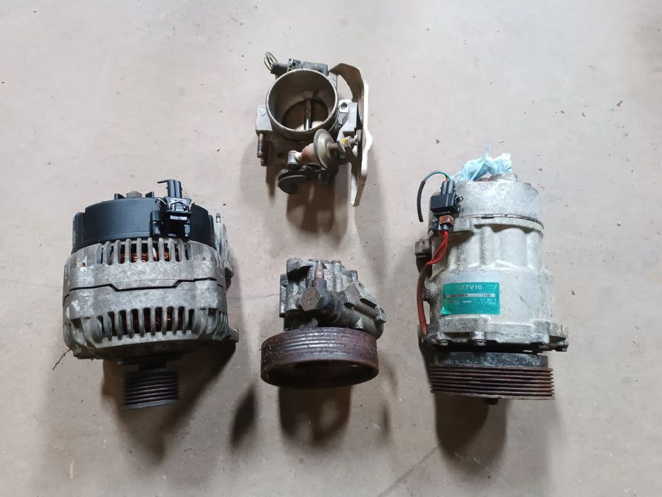 Alternador / compressor AC / Bomba D.A / Torre - VW VR6
