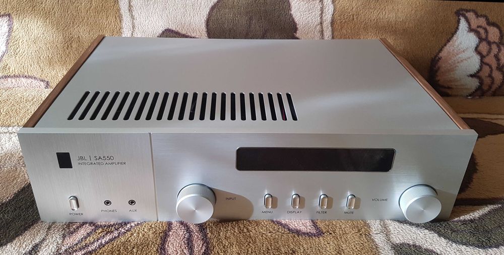 Wzmacniacz stereo JBL SA550 Classic, klasa G, Bluetooth, pilot