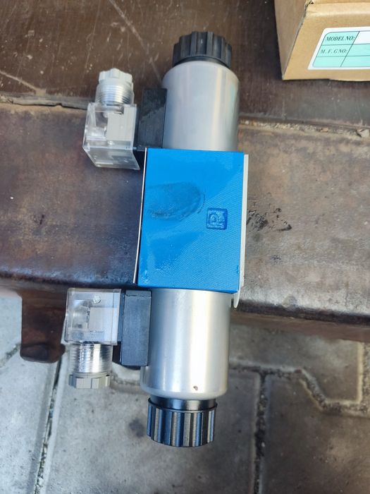 Rozdzielacz hydrauliczny