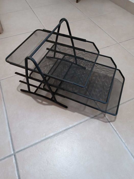 Prateleiras em metal