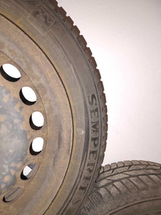 Zimowe Opony Semperit 155/65 R15 T. Komplet 4 szt.