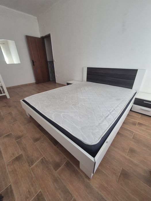 Cama colchao e cabeceiras