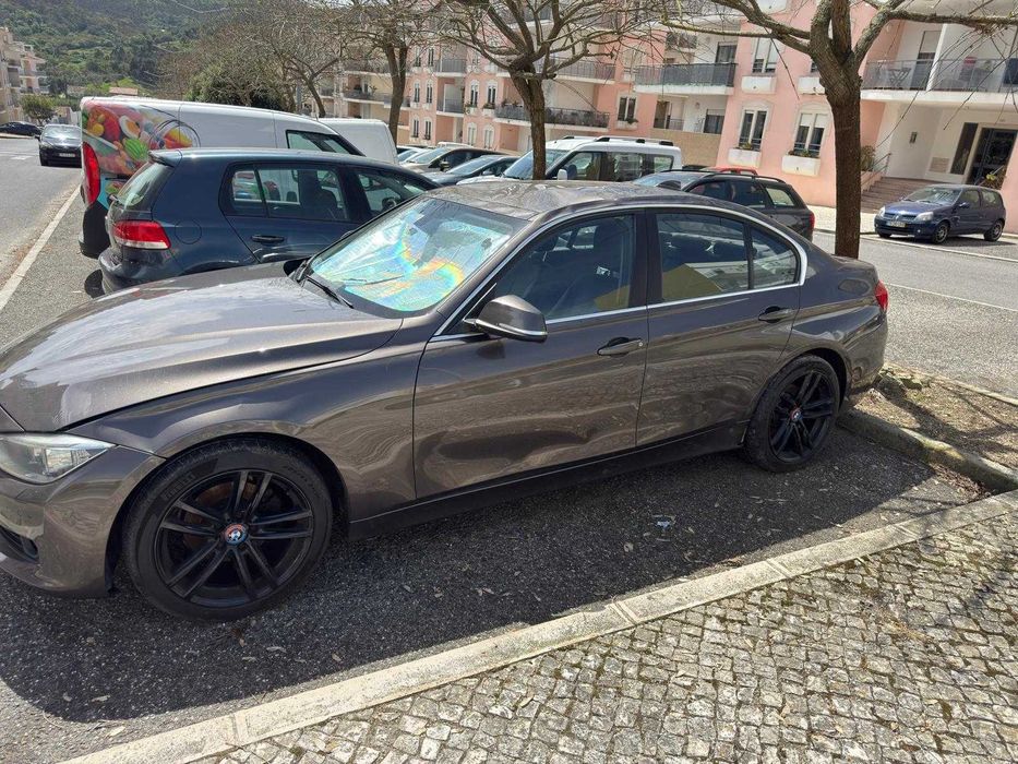 Bmw 318d Acidentado