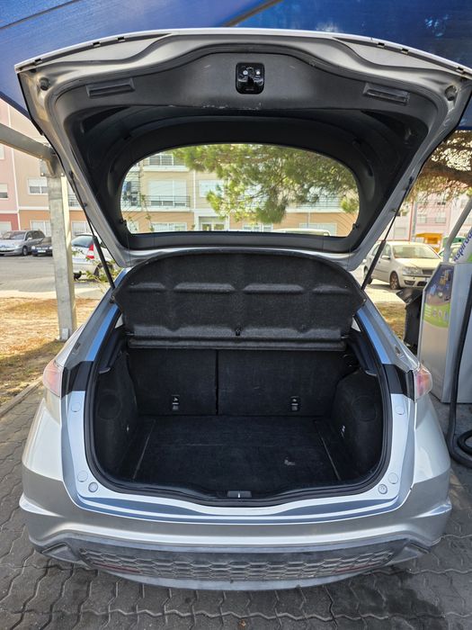 Honda Civic 1.4 i-DSI (2007) – Fiabilidade Japonesa Excepcional