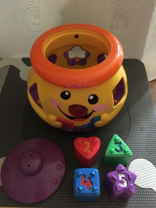 Garnuszek na klocuszek Fisher Price - sorter