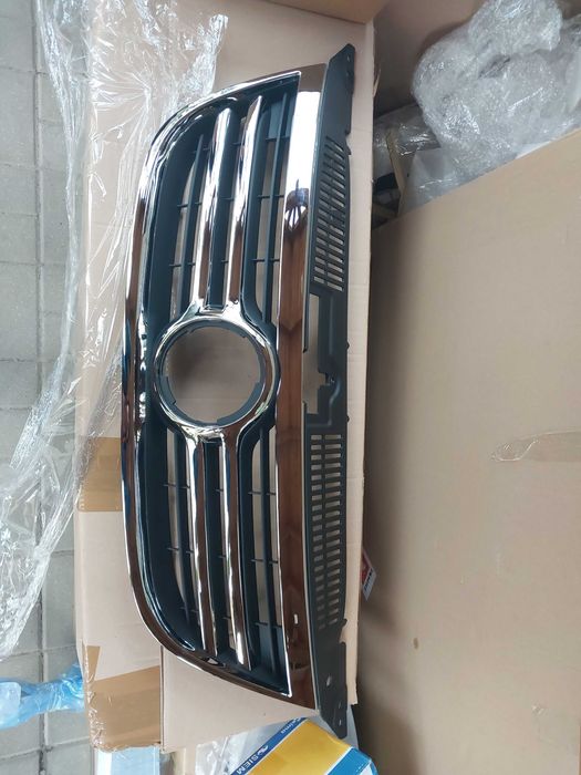 VW TIGUAN 5N 2008 + grill atrapa