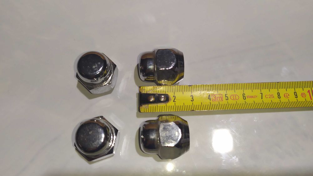 4 Porcas de Chapéu M12 para Automóvel e Mecânica
