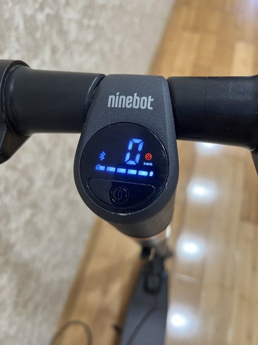 Електросамокат Ninebot