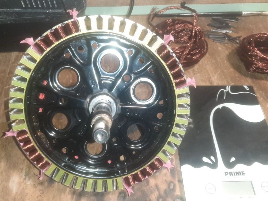 Перемотка моторів коліс для електротранспорту.