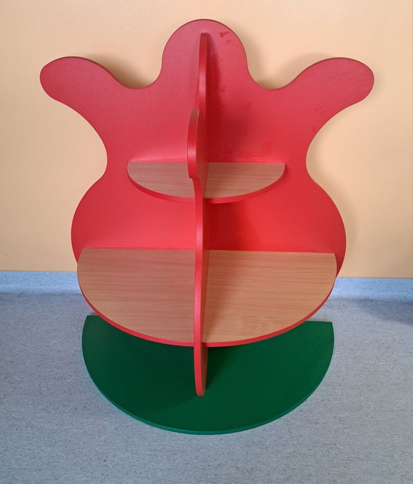 Regał w kształcie tulipana