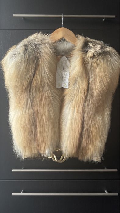 Хутряна жилетка з лисиці