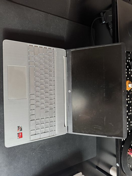 HP 15s Ryzen 7 5700U | 16GB RAM | 512GB SSD | 15,6” FHD