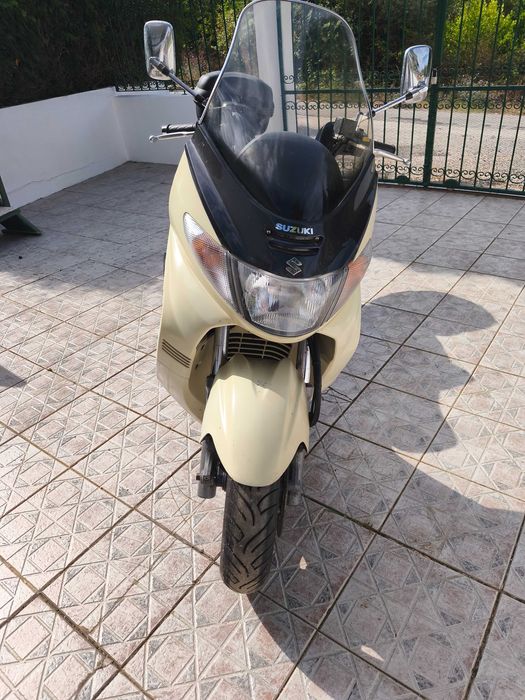 Suzuki Burgman 400 AN X - Reservada