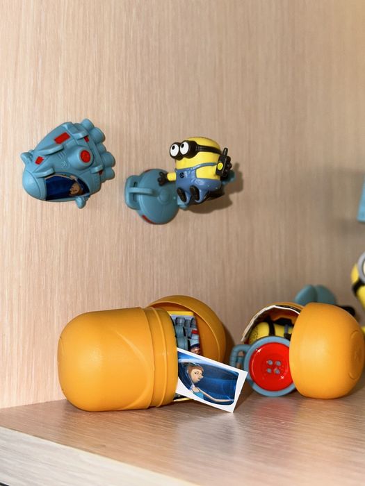 Кіндер максі міньони 2024 посіпаки minions kinder maxi