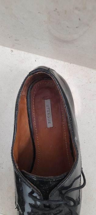 Sapatos de verniz n.40