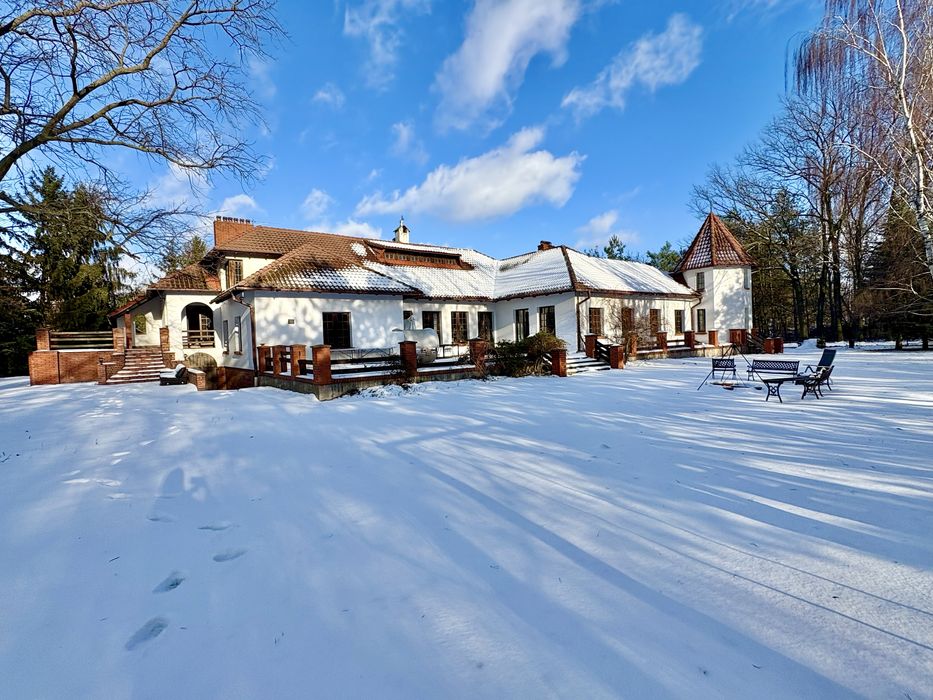 Ogromna willa na wynajem na doby 24 miejsca noclegowe Ferie, komunie