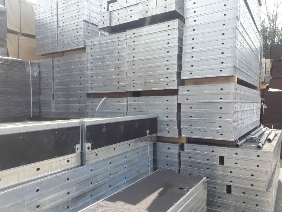 Szalunki ścienne, szalunek typ RASTO 100 mkw Altrad Midi Box MB