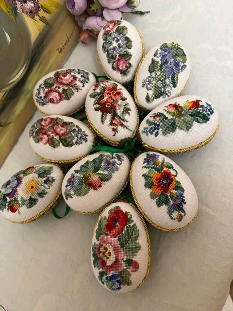 писанки елітні дерево