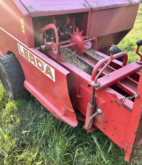 Enfardadeira LERDA 1100 em excelente estado