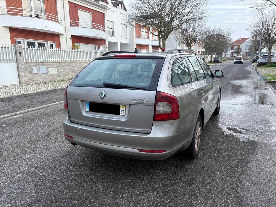 Skoda Octavia Break 1.6 TDi Greenline Conforto | Financiamento disponível