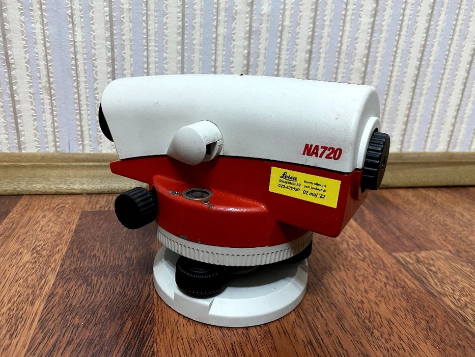 Швейцария Нивелир Leica NA720 Оптичний нівелір