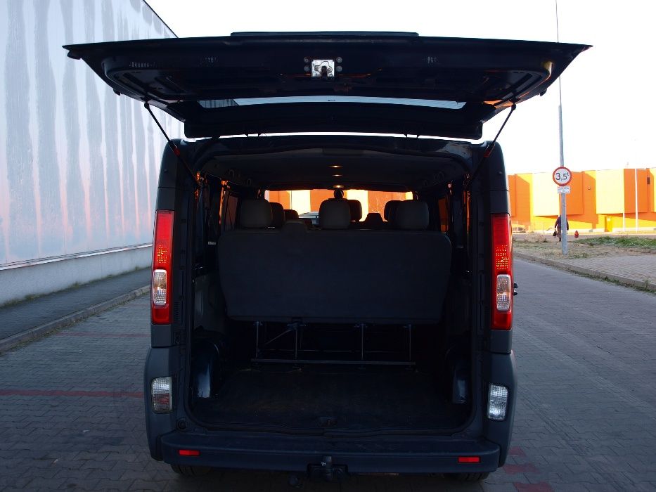 Wynajem Bus 9 Osobowy LONG 2.0DCI 114KM Klimatyzacja