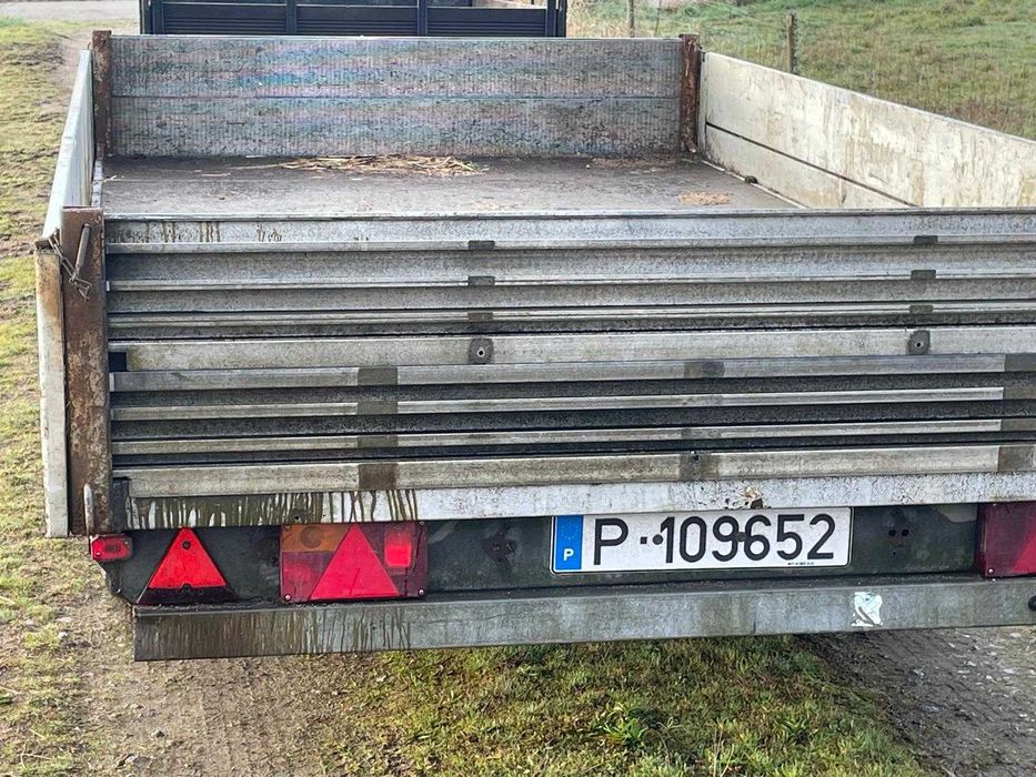 Reboque de Carga Duplo Eixo 4m x 2,15m – 2600kg – Muito Robusto