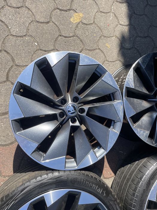 Felgi Skoda Enyaq 21 cali Betria oryginał 5x112 komplet okazja