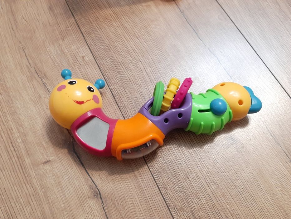 Kostka edukacyjna grzechotki