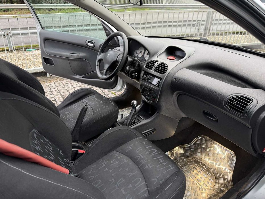 Peugeot 206 1.6 HDI *Look GTI*