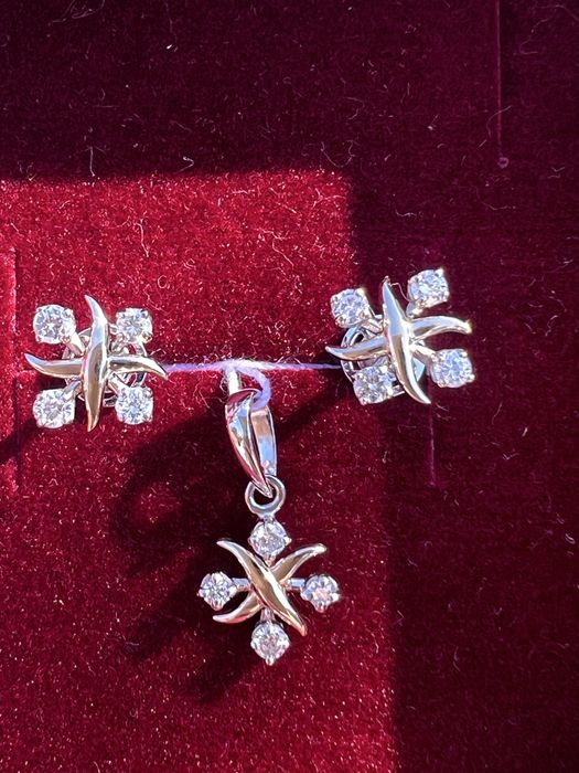 Сережки з діамантами Tiffany#Пусеты с бриллиантами#Золотые серьги