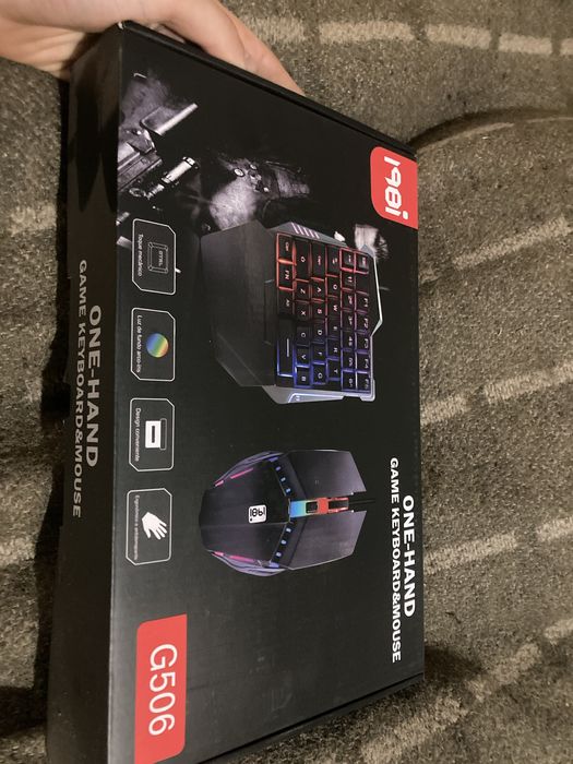 Продаю клавіатуру,мишку та адаптер(USB,блютуз)