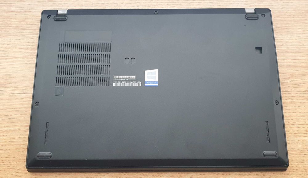 Mały A4-12" Metalowy Dotykowy Thinkpad 8th 256GB SSD Office Bater. 85%