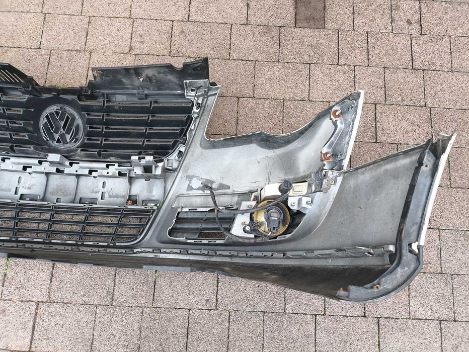 Zderzak Przedni VW Passat B6 Kolor Srebrny LA7W