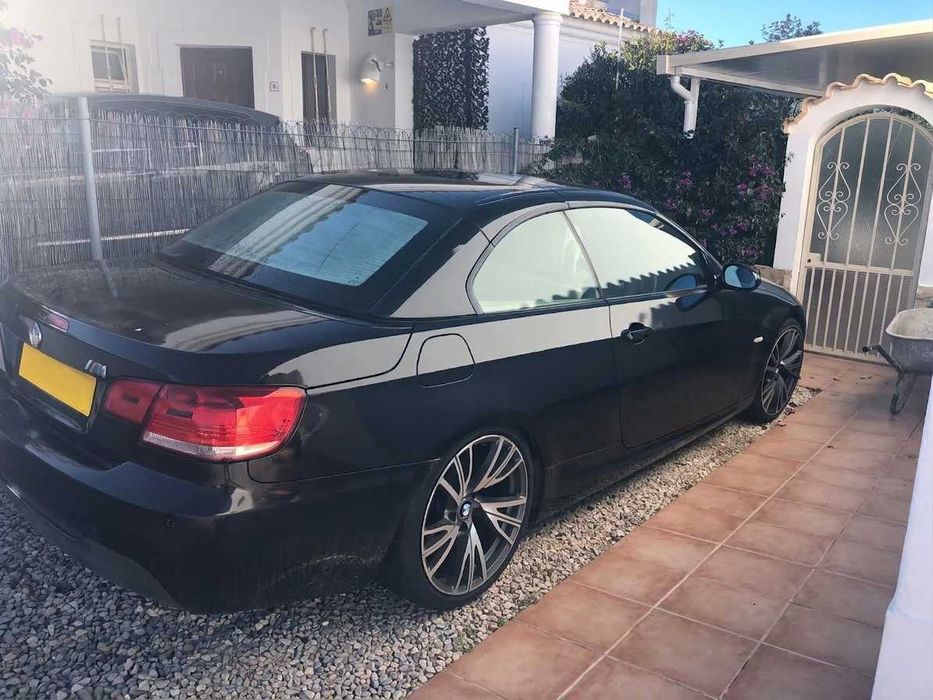 BMW 320i descapotavel de 2012 com poucos kms