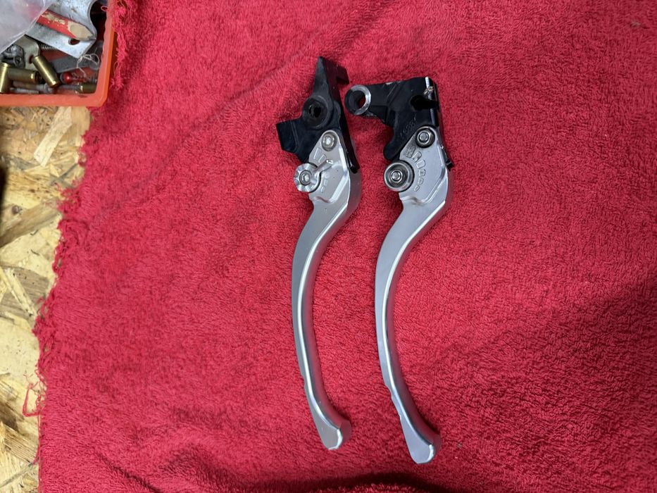 Курки  Yamaha mt 09 16 год