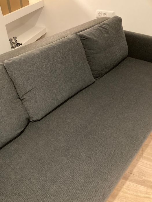 Sofá-cama IKEA FRIHETEN – 3 lugares – Skiftebo cinzento escuro