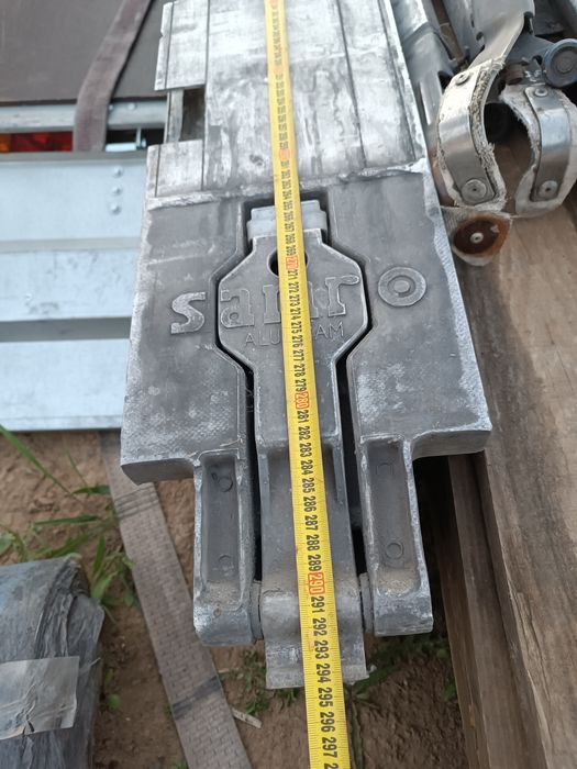 Стойки полуприцепа алюминиевые