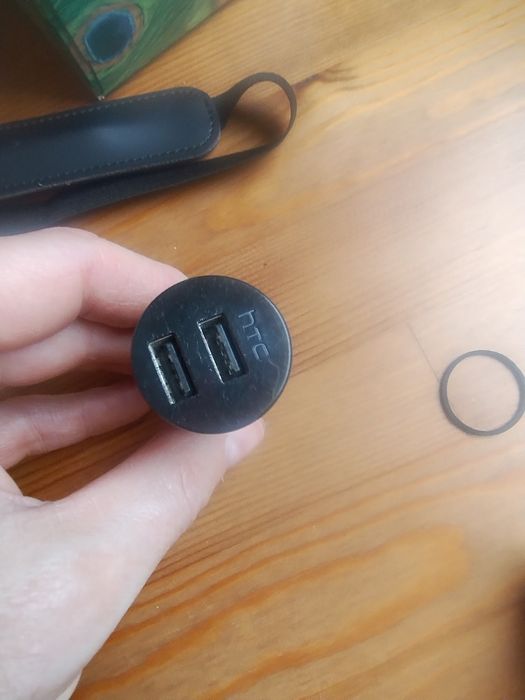 Zasilacz USB do zapalniczki HTC