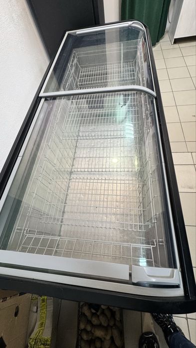 Продам Морозильную камеру