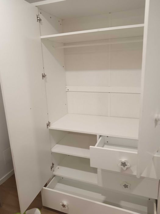 Roupeiro quarto criança da trama