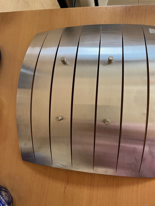 Taca de metal muito bonita para decoração  com 30cm de largura.