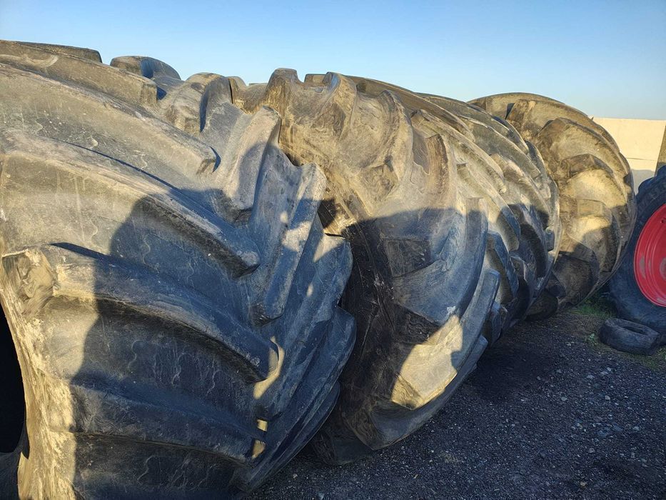 Opony rolnicze 1050/50R32 BKT kombajn do buraków Ropa Holmer