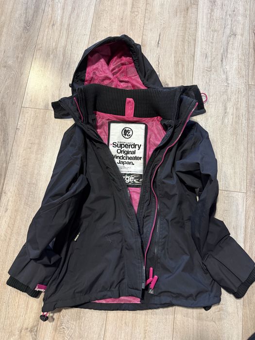 Продам жіночу вітровку Superdry Technical Pop Zip з капюшоном