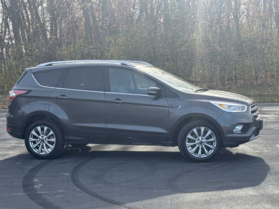 Ford Escape Titanium      2017