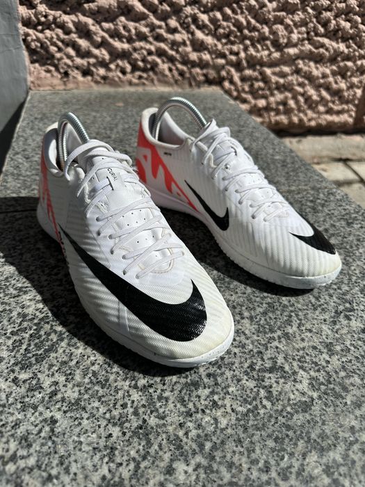 Футзалки Nike Air Zoom Mercurial Vapor 15 Academy IC (DJ5633-600) оригінал 41 розмір