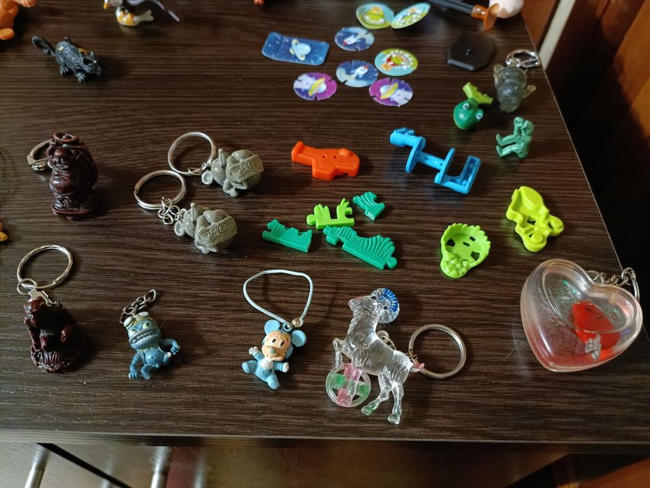 Фигурки-игрушки из Kinder Surprise