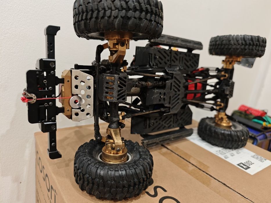 Traxxas TRX-4 tacital unit / defender