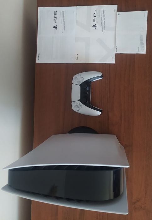 Konsola Ps5 z napędem + gra, Stan Idealny